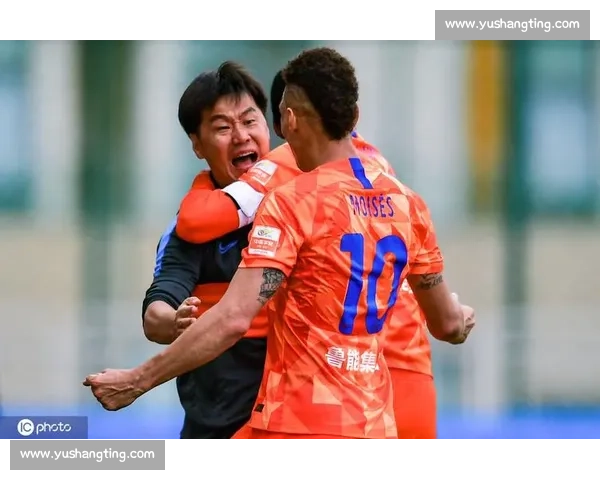 李霄鹏:球迷当存宽容心,球员亦有难言之隐 李霄鹏:球迷当存宽容心,球员亦有难言之隐